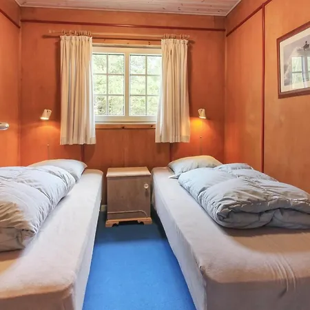 Redward - 1km From The Sea By Interhome Molby