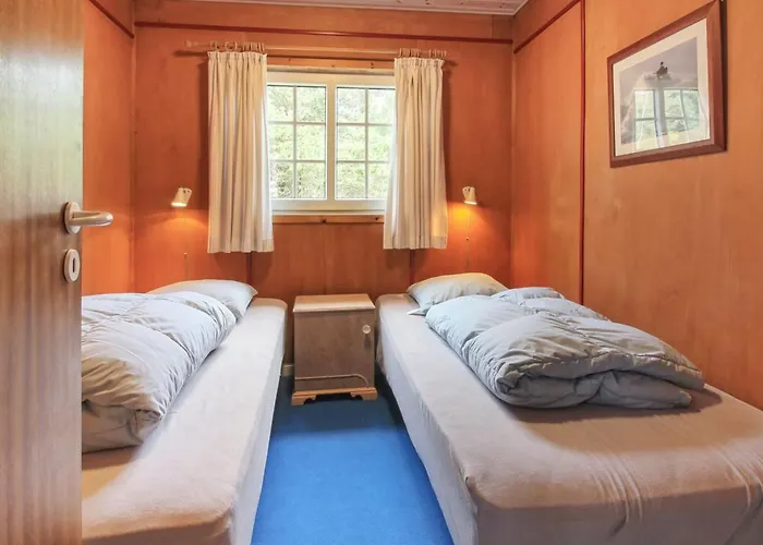 Redward - 1km From The Sea By Interhome Molby